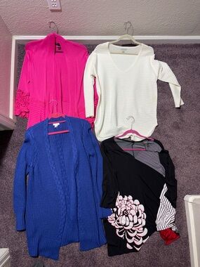 BUNDLE Ivory V-Neck Ribbed Sweater - Women